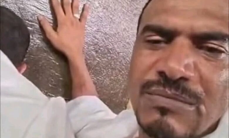 السافنا تعلق بجدران الكعبة ويدعو لتوقف حرب السودان