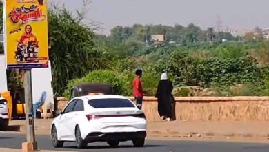 تحرش بفتاة على شارع النيل بامدرمان