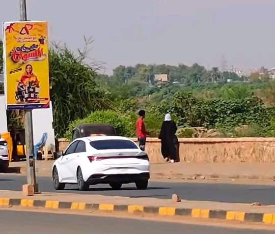 تحرش بفتاة على شارع النيل بامدرمان